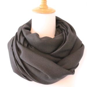 Pashmina Cashmere & Silk Scarf. Charcoal. Handmade in Italy.